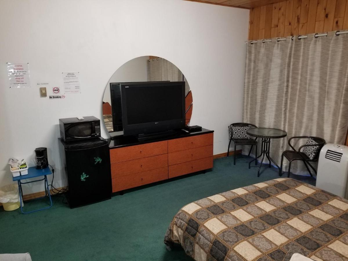 All Star Resort Madawaska Exterior photo